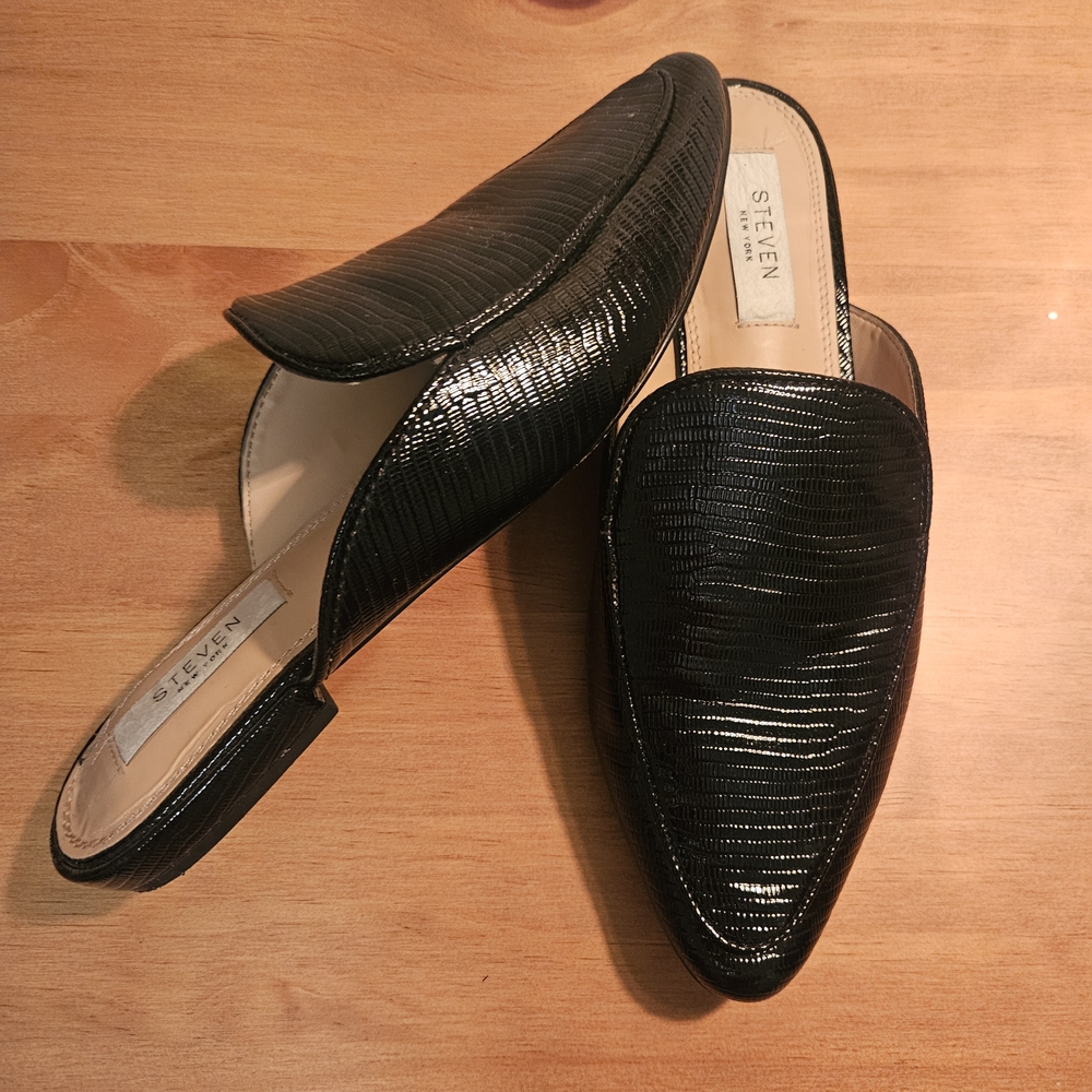 Black Flats / Steven